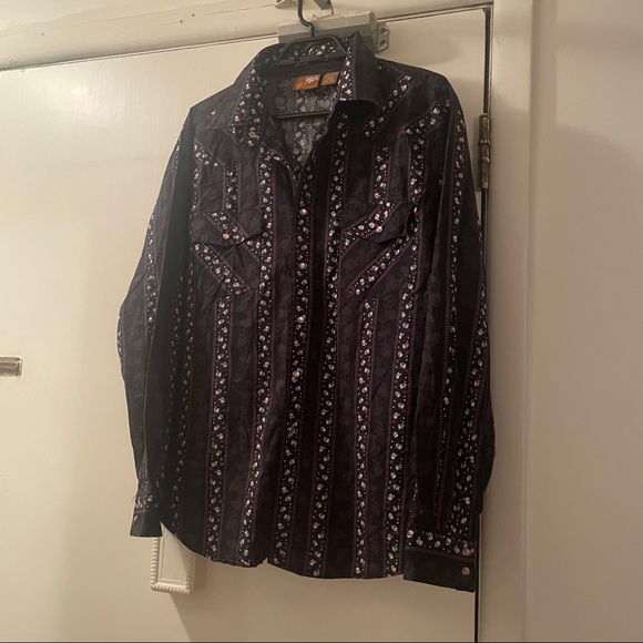 Unique Skull Snap Shirt - Picture 14 of 14